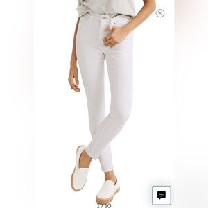 Madewell Curvy High Rise Skinny Jeans in Pure White